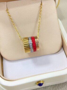 BOUCHERON Quatre Classique Pendant Necklace